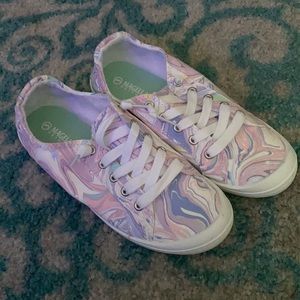Magellan Outdoors women’s tie dye style shoes New size 7